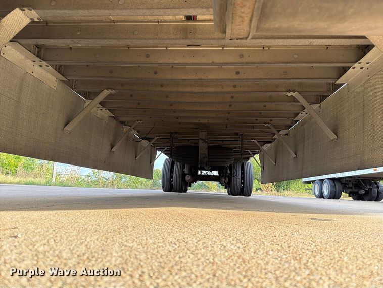 image for item DZ4770 2010 Utility VS2RA refrigerated van trailer