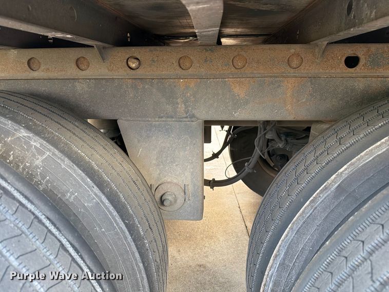 image for item DZ4770 2010 Utility VS2RA refrigerated van trailer