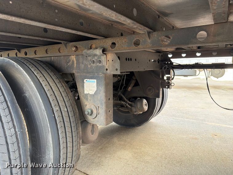 image for item DZ4770 2010 Utility VS2RA refrigerated van trailer