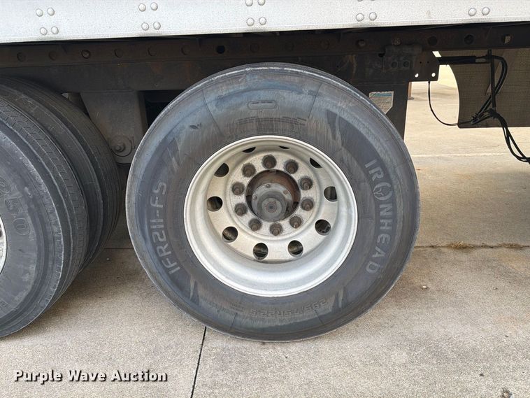 image for item DZ4770 2010 Utility VS2RA refrigerated van trailer