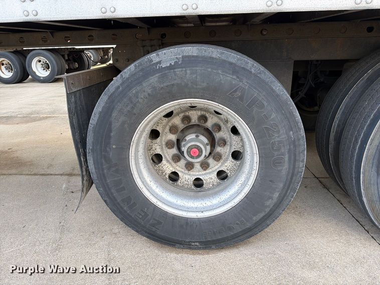 image for item DZ4770 2010 Utility VS2RA refrigerated van trailer