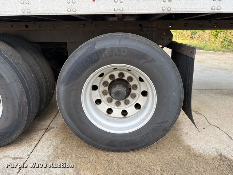 image for item DZ4770 2010 Utility VS2RA refrigerated van trailer