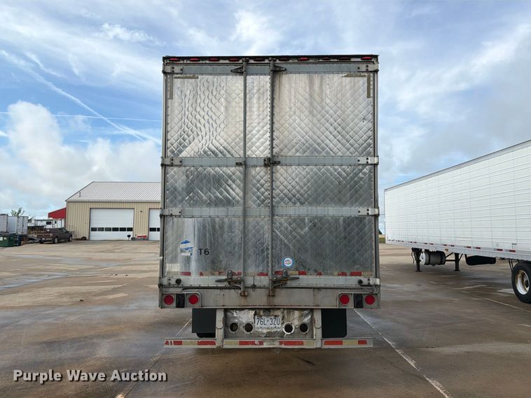 image for item DZ4772 2004 Utility VS2RA refrigerated van trailer