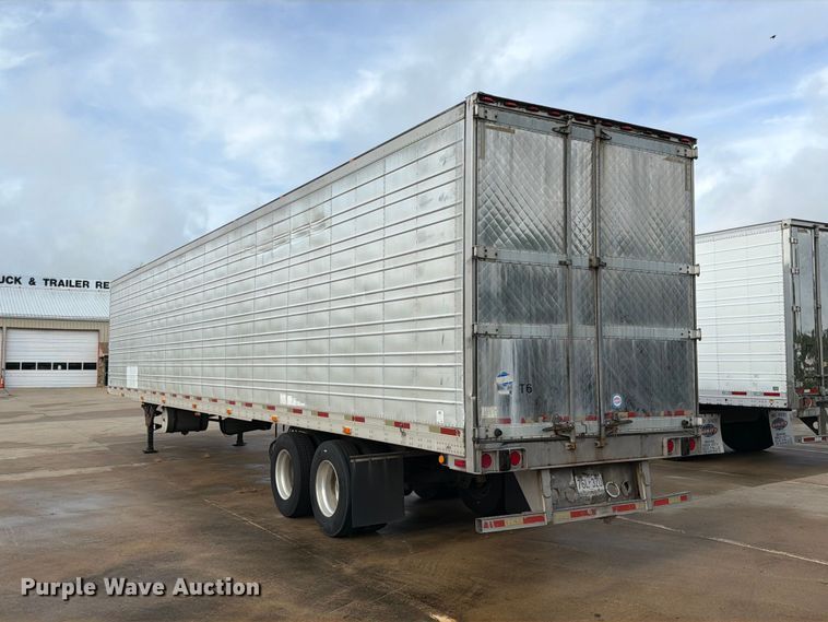 image for item DZ4772 2004 Utility VS2RA refrigerated van trailer