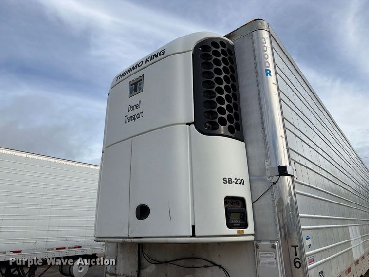 image for item DZ4772 2004 Utility VS2RA refrigerated van trailer
