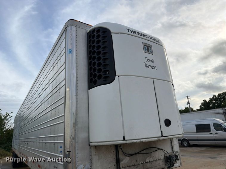 image for item DZ4772 2004 Utility VS2RA refrigerated van trailer