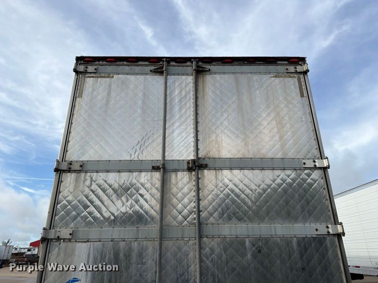 image for item DZ4772 2004 Utility VS2RA refrigerated van trailer