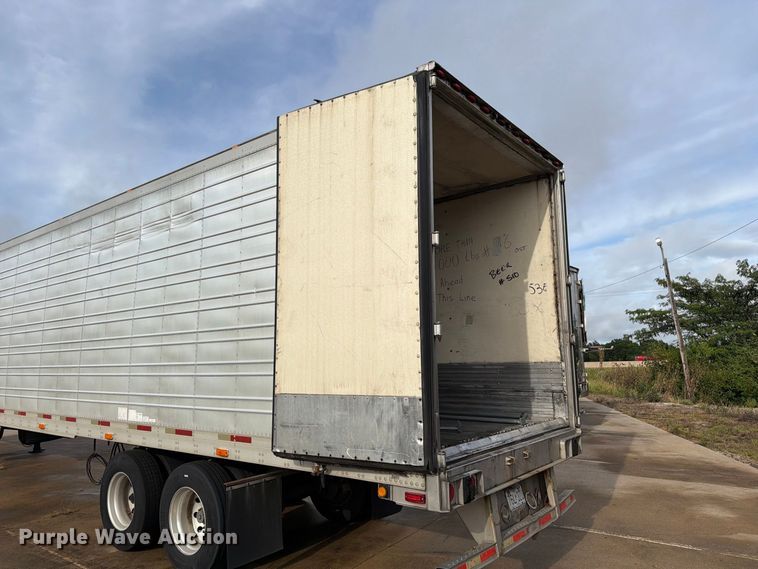 image for item DZ4772 2004 Utility VS2RA refrigerated van trailer