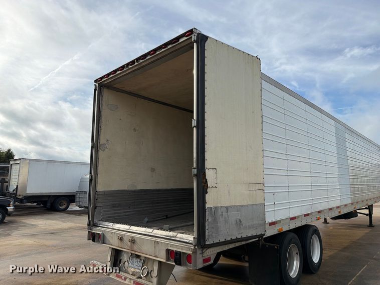 image for item DZ4772 2004 Utility VS2RA refrigerated van trailer