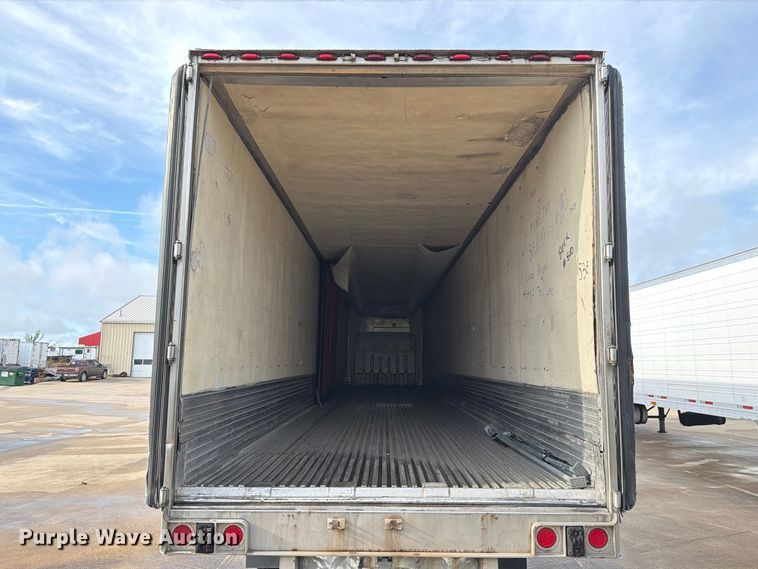 image for item DZ4772 2004 Utility VS2RA refrigerated van trailer