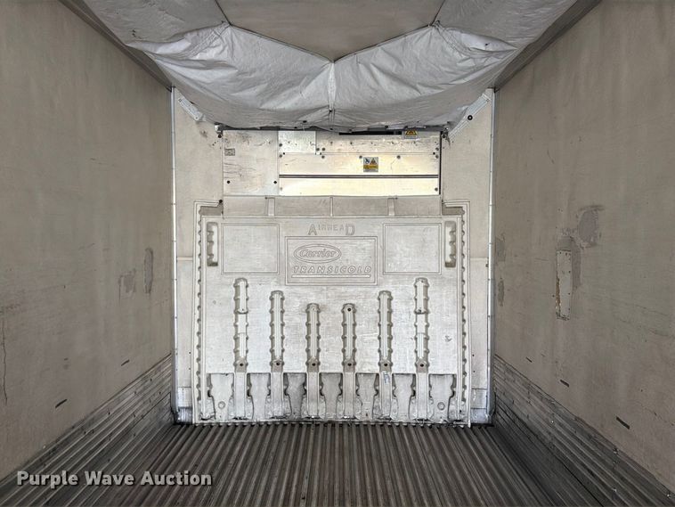 image for item DZ4772 2004 Utility VS2RA refrigerated van trailer