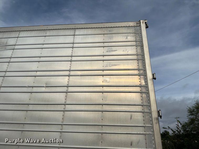 image for item DZ4772 2004 Utility VS2RA refrigerated van trailer