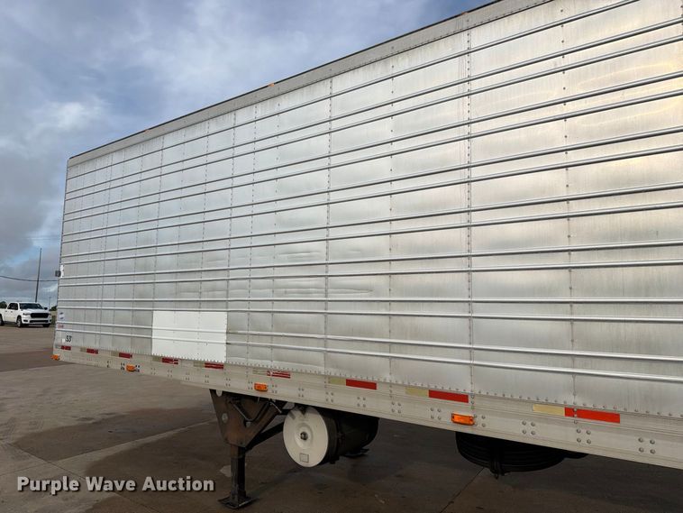 image for item DZ4772 2004 Utility VS2RA refrigerated van trailer