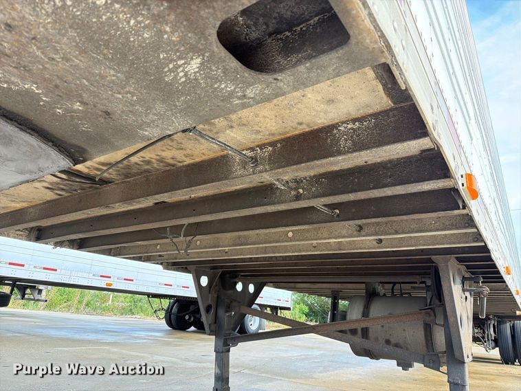 image for item DZ4772 2004 Utility VS2RA refrigerated van trailer