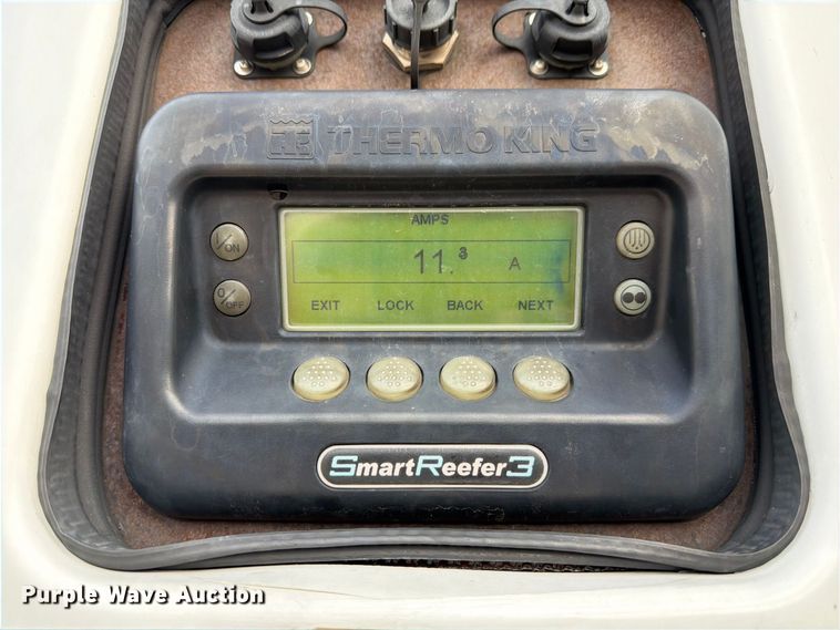 image for item DZ4772 2004 Utility VS2RA refrigerated van trailer