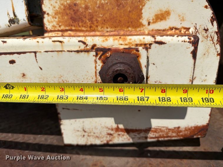image for item DZ4825 1979 Ford F800 crane truck
