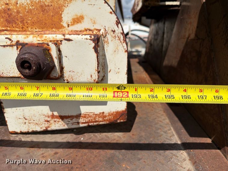 image for item DZ4825 1979 Ford F800 crane truck
