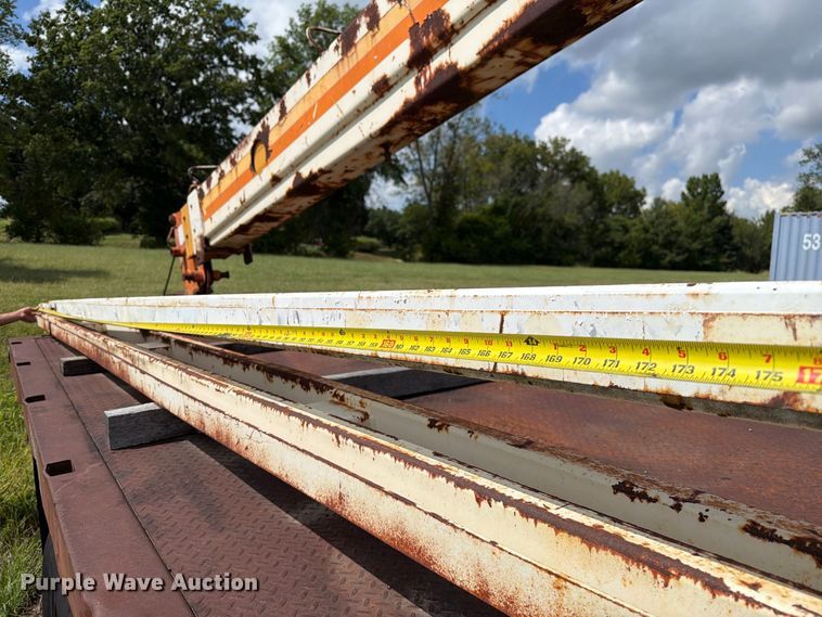 image for item DZ4825 1979 Ford F800 crane truck