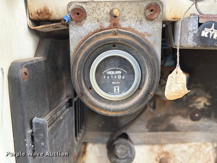 image for item DZ4825 1979 Ford F800 crane truck