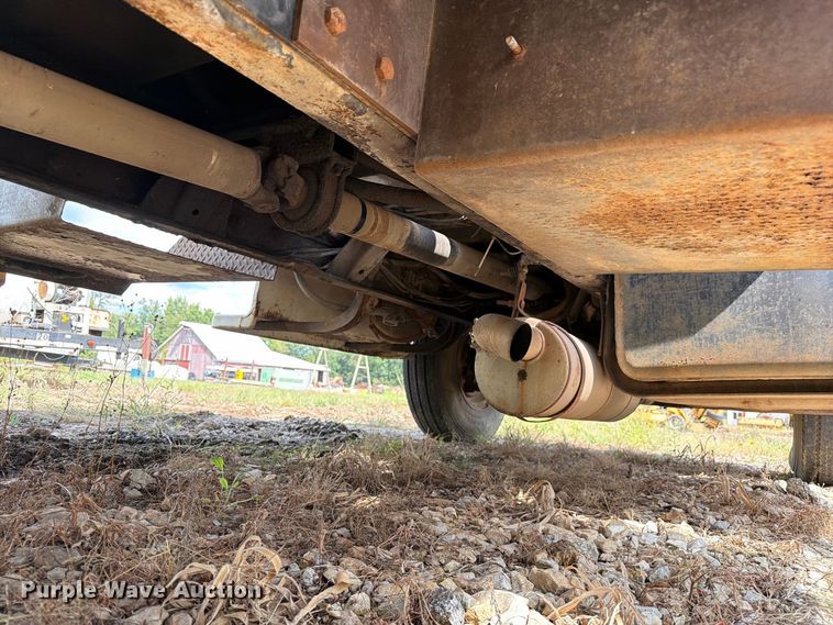 image for item DZ4825 1979 Ford F800 crane truck