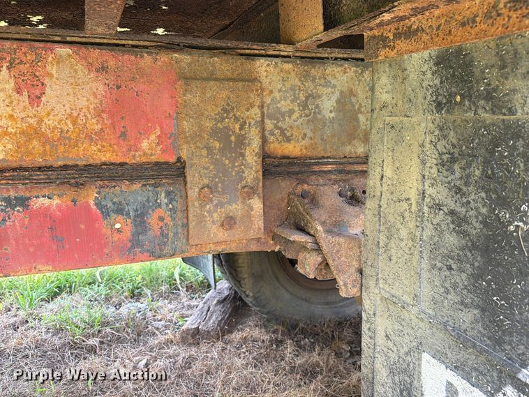 image for item DZ4825 1979 Ford F800 crane truck