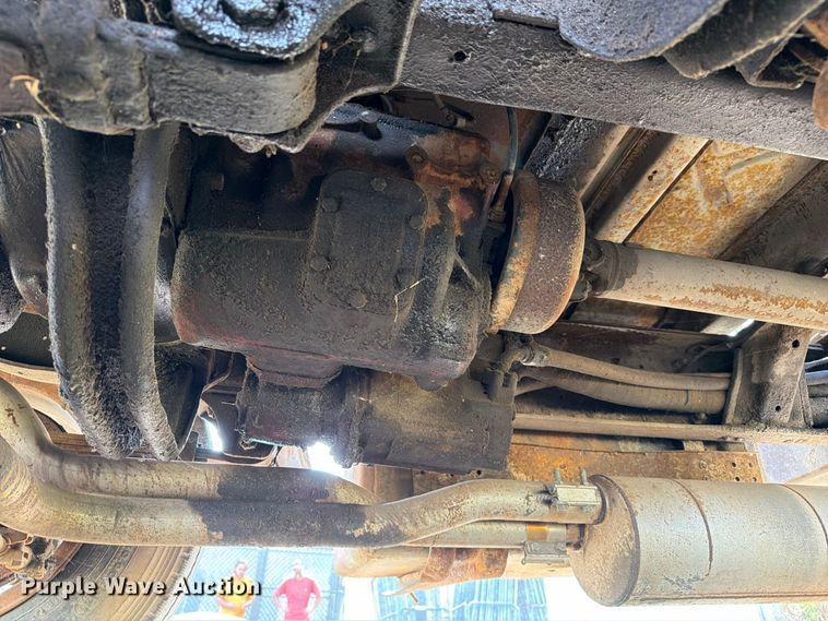 image for item DZ4825 1979 Ford F800 crane truck