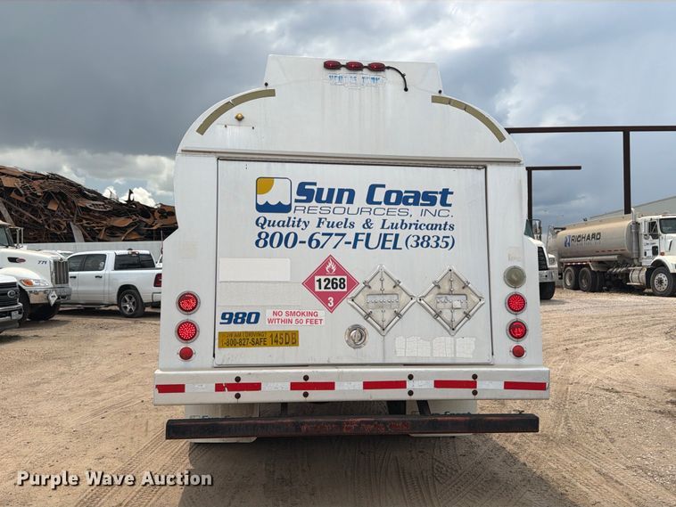 image for item EA7331 2003 Peterbilt 330 fuel truck