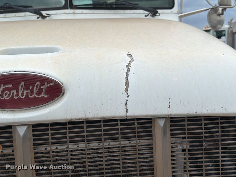 image for item EA7331 2003 Peterbilt 330 fuel truck