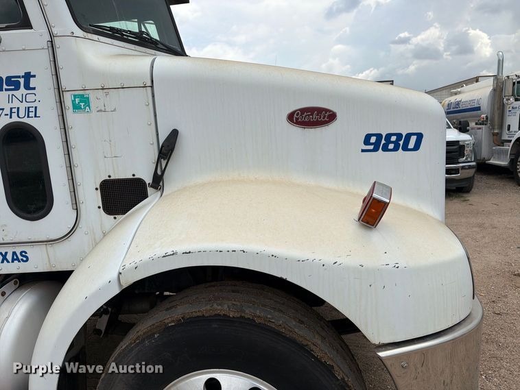 image for item EA7331 2003 Peterbilt 330 fuel truck