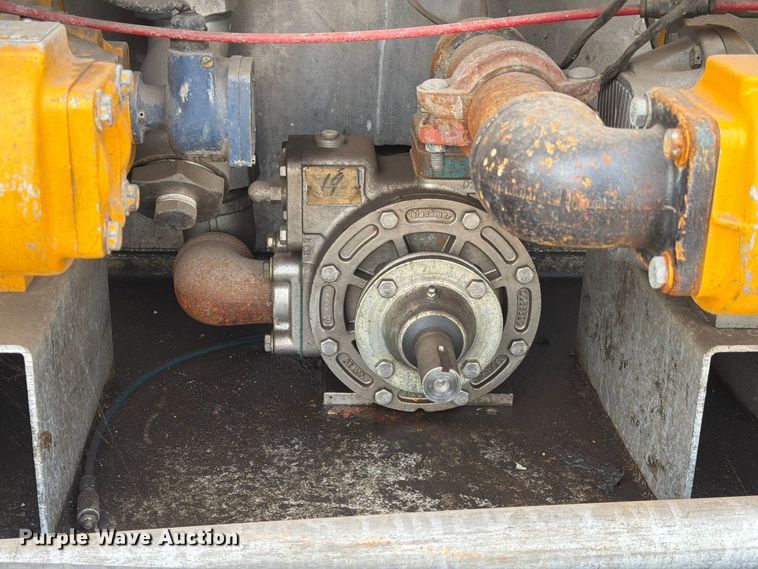 image for item EA7331 2003 Peterbilt 330 fuel truck