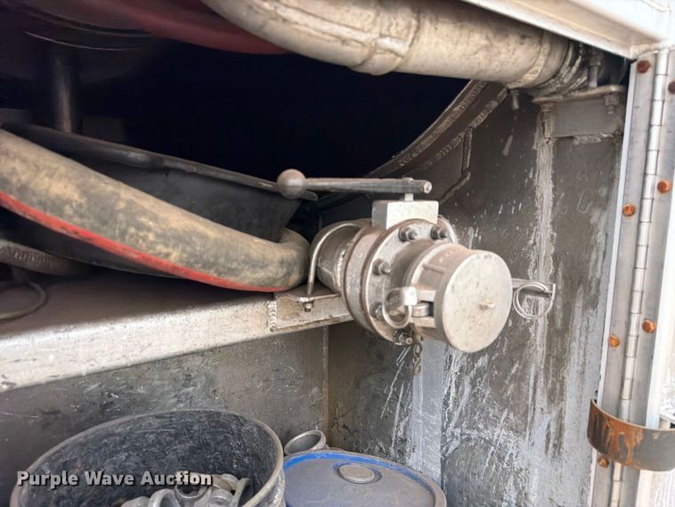 image for item EA7331 2003 Peterbilt 330 fuel truck
