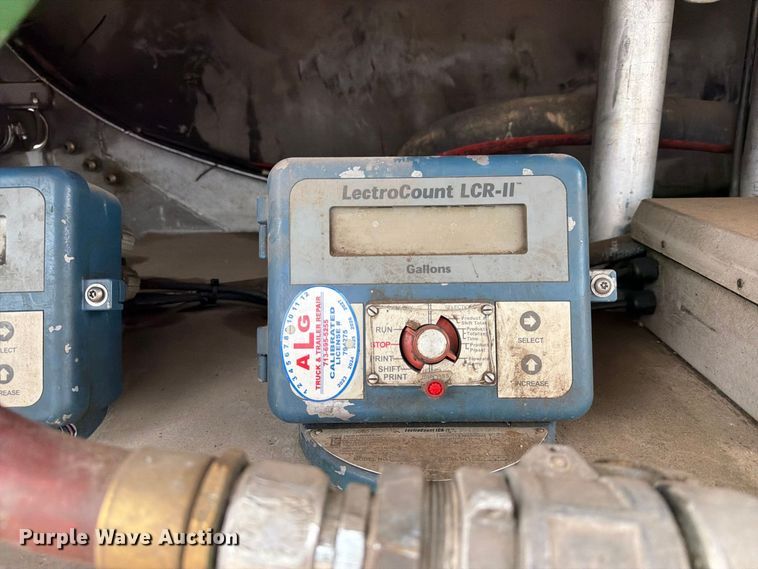 image for item EA7331 2003 Peterbilt 330 fuel truck