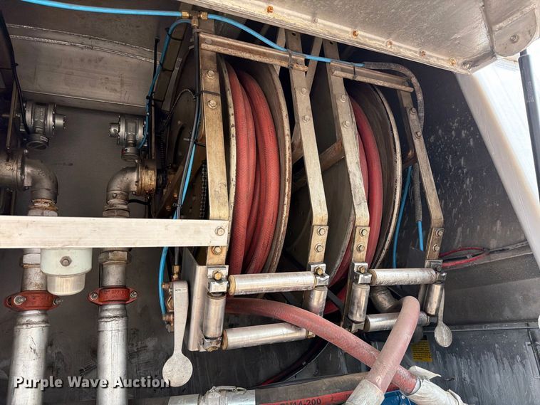 image for item EA7331 2003 Peterbilt 330 fuel truck
