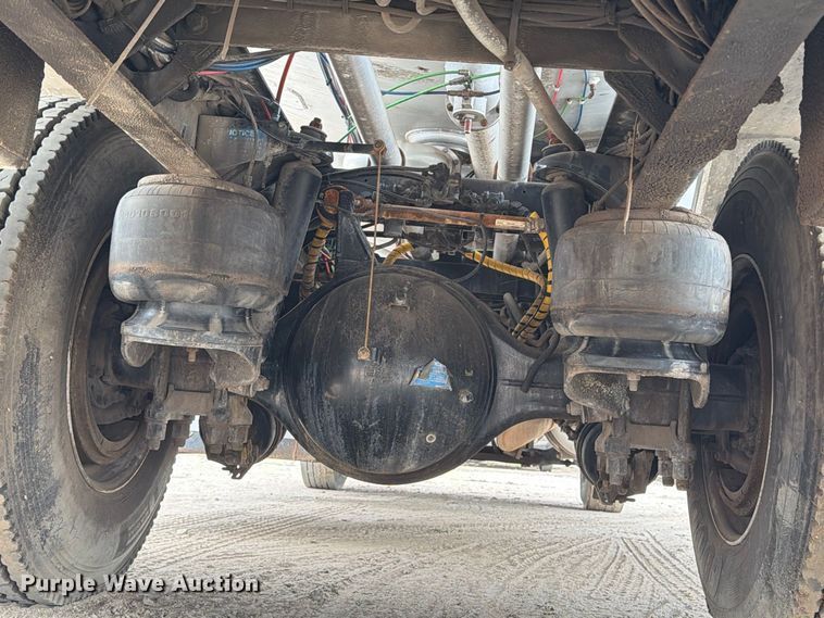 image for item EA7331 2003 Peterbilt 330 fuel truck
