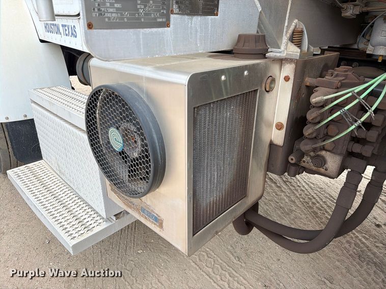 image for item EA7331 2003 Peterbilt 330 fuel truck