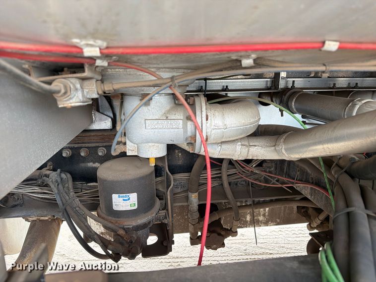 image for item EA7331 2003 Peterbilt 330 fuel truck