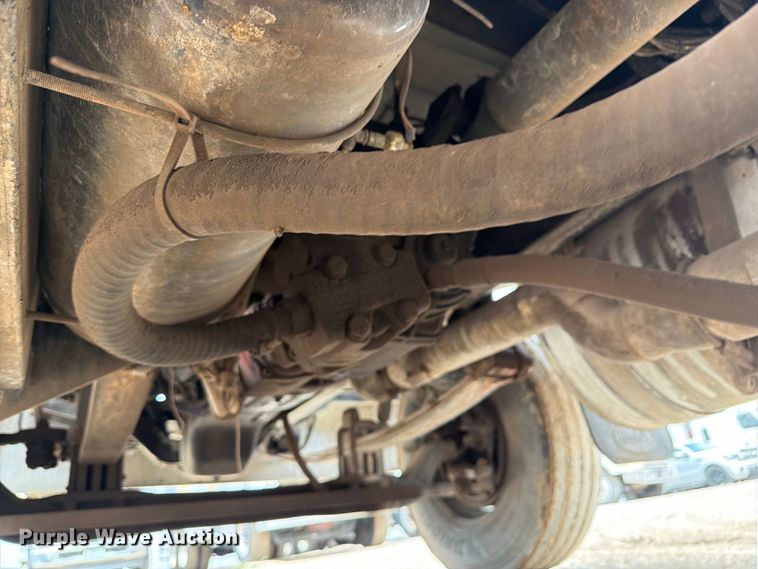 image for item EA7331 2003 Peterbilt 330 fuel truck