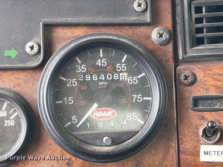 image for item EA7331 2003 Peterbilt 330 fuel truck