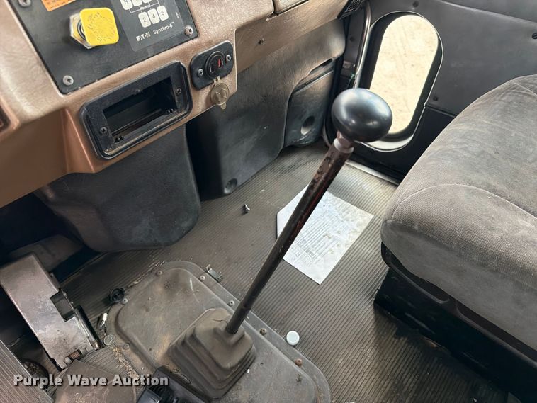image for item EA7331 2003 Peterbilt 330 fuel truck
