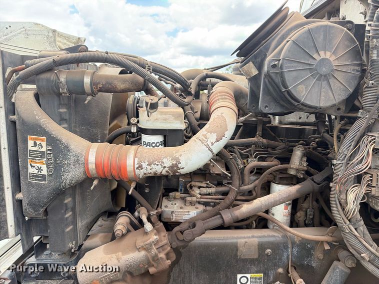 image for item EA7331 2003 Peterbilt 330 fuel truck