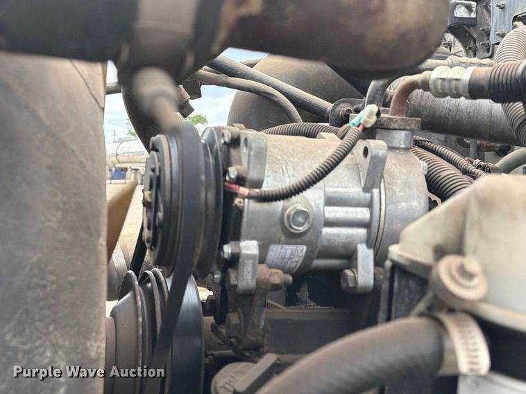 image for item EA7331 2003 Peterbilt 330 fuel truck