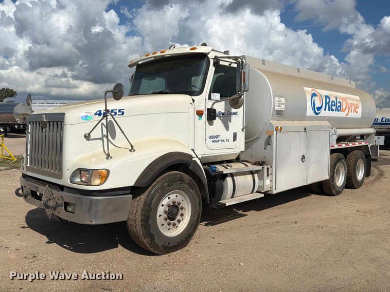 image for item EA7333 2015 International DF677 Fuel Truck