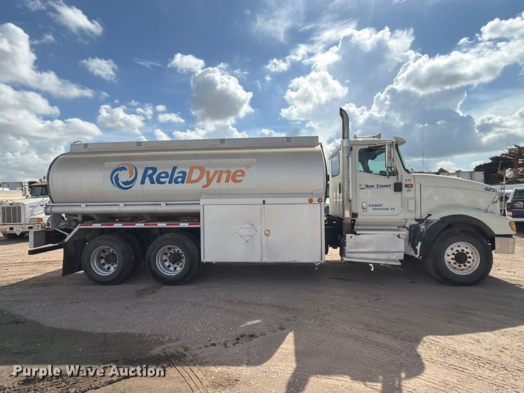 image for item EA7333 2015 International DF677 Fuel Truck