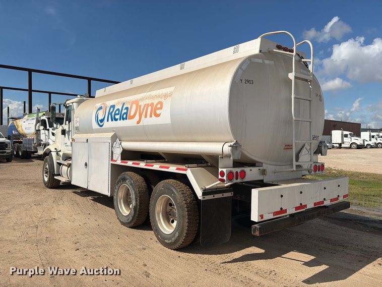 image for item EA7333 2015 International DF677 Fuel Truck