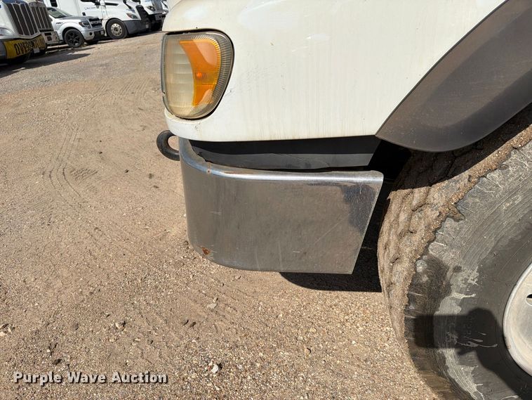 image for item EA7333 2015 International DF677 Fuel Truck