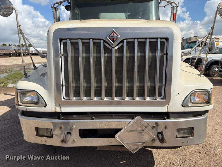 image for item EA7333 2015 International DF677 Fuel Truck