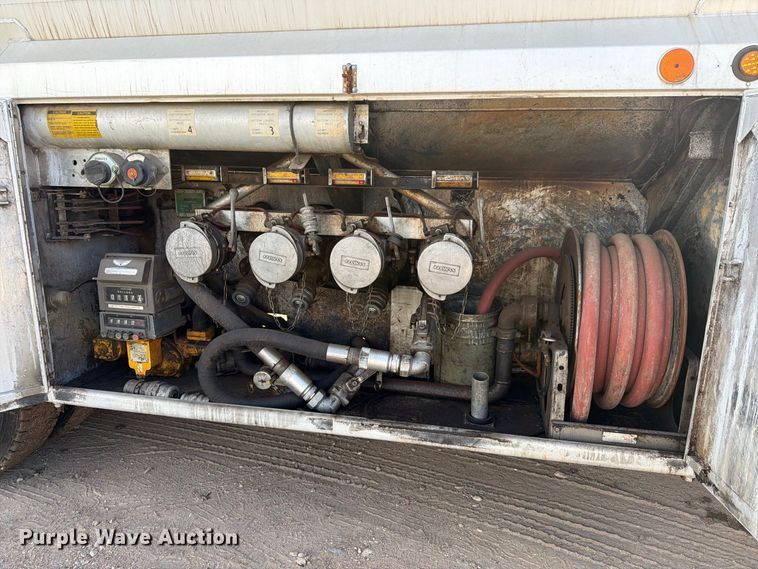 image for item EA7333 2015 International DF677 Fuel Truck