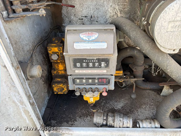 image for item EA7333 2015 International DF677 Fuel Truck