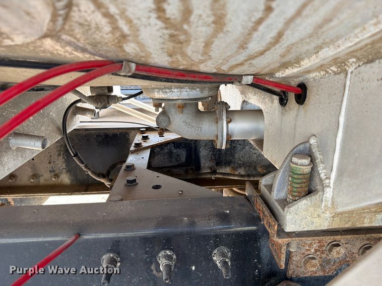 image for item EA7333 2015 International DF677 Fuel Truck