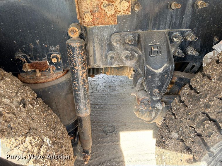 image for item EA7333 2015 International DF677 Fuel Truck